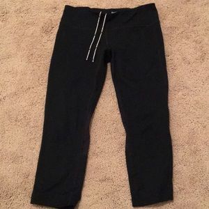 Nike cropped leggings